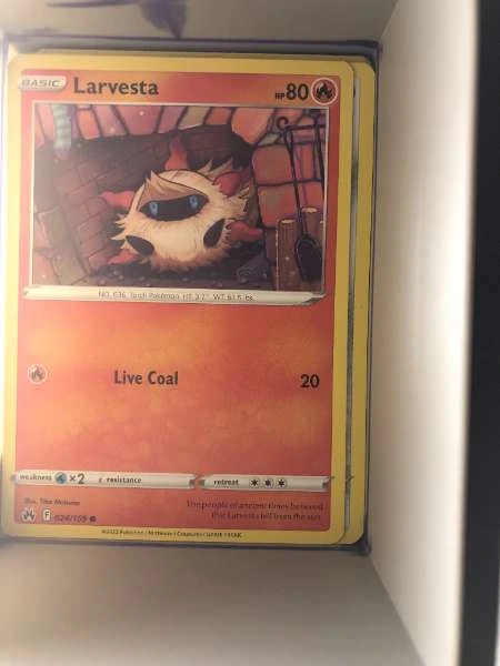 Larvesta - Crown Zenith #024/159