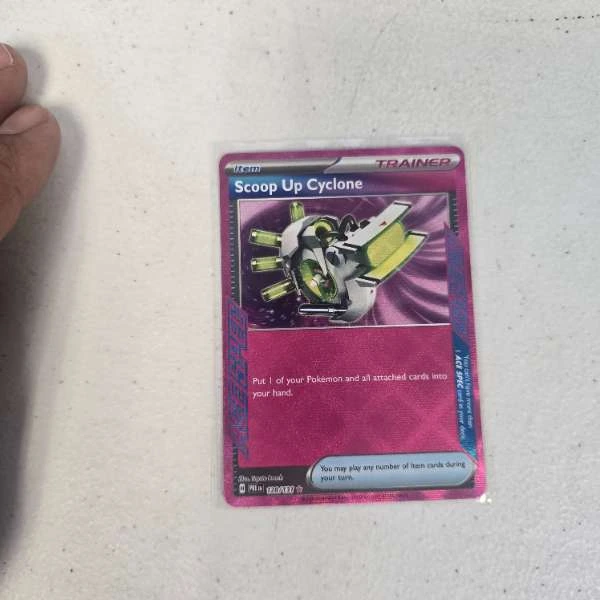 Scoop Up Cyclone - Prismatic Evolutions #128/137