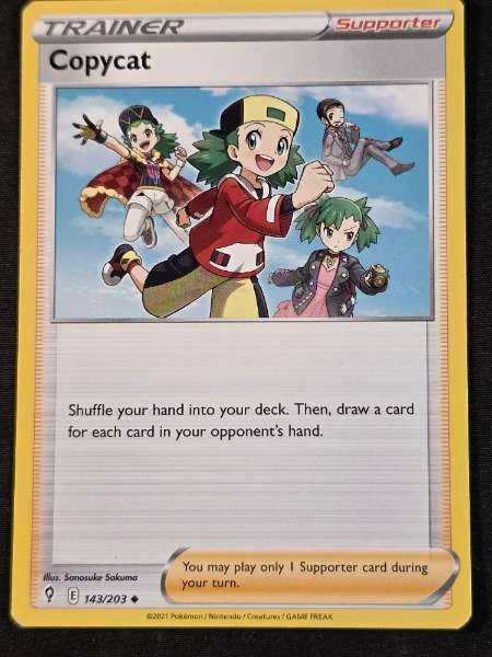Copycat - Evolving Skies #143/203