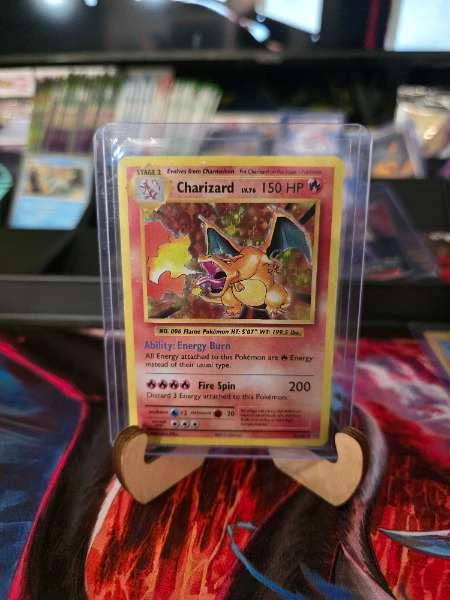 Charizard XY Evolutions Holo 11/108 Pokémon Card Near Mint LP #11/108