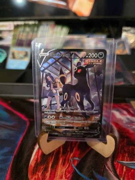 Umbreon V Trainer Gallery TG22/TG30 Brilliant Stars Pokémon Card NM #189/203
