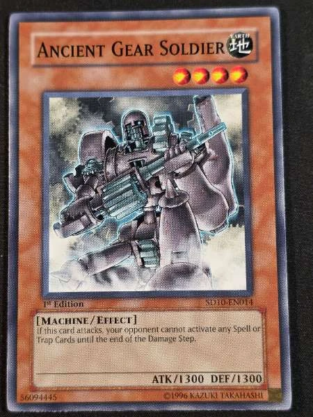 Ancient Gear Soldier - Machine Re-Volt #SD10-EN014