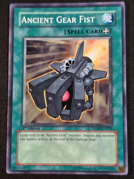 Ancient Gear Fist - Machine Re-Volt #SD10-EN020