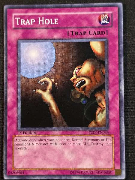 Trap Hole - Starter Deck: Jaden Yuki / Starter Deck: Dawn of the Xyz / Starter Deck: Space-Time Showdown #YSDJ-EN034
