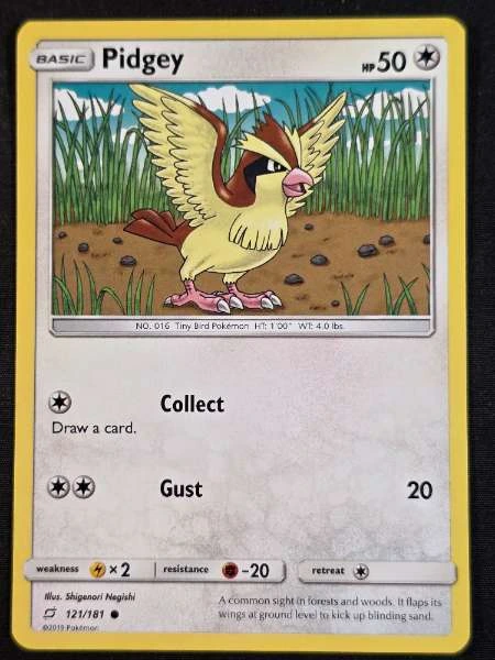 Pidgey - Team Up #121/181
