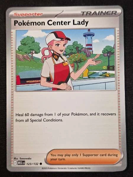 Pokémon Center Lady - Flashfire #123/132