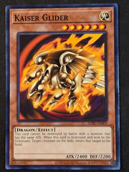 Kaiser Glider - Saga of Blue Eyes White Dragon #SDBE-EN009