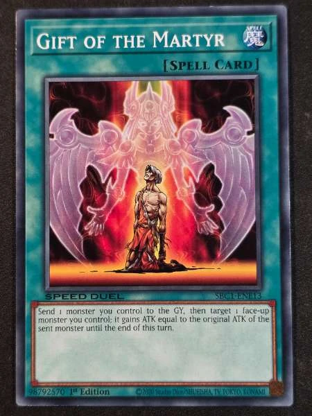 Gift of the Martyr - Speed Duel: Battle City #SBC1-ENE13