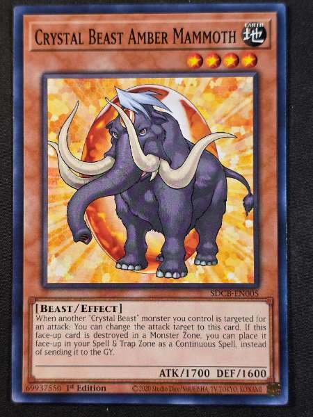 Crystal Beast Amber Mammoth - Structure Deck: Legend of the Crystal Beasts #SDCB-EN005