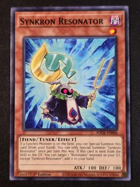 Synkron Resonator - Structure Deck: The Crimson King #SDCK-EN006