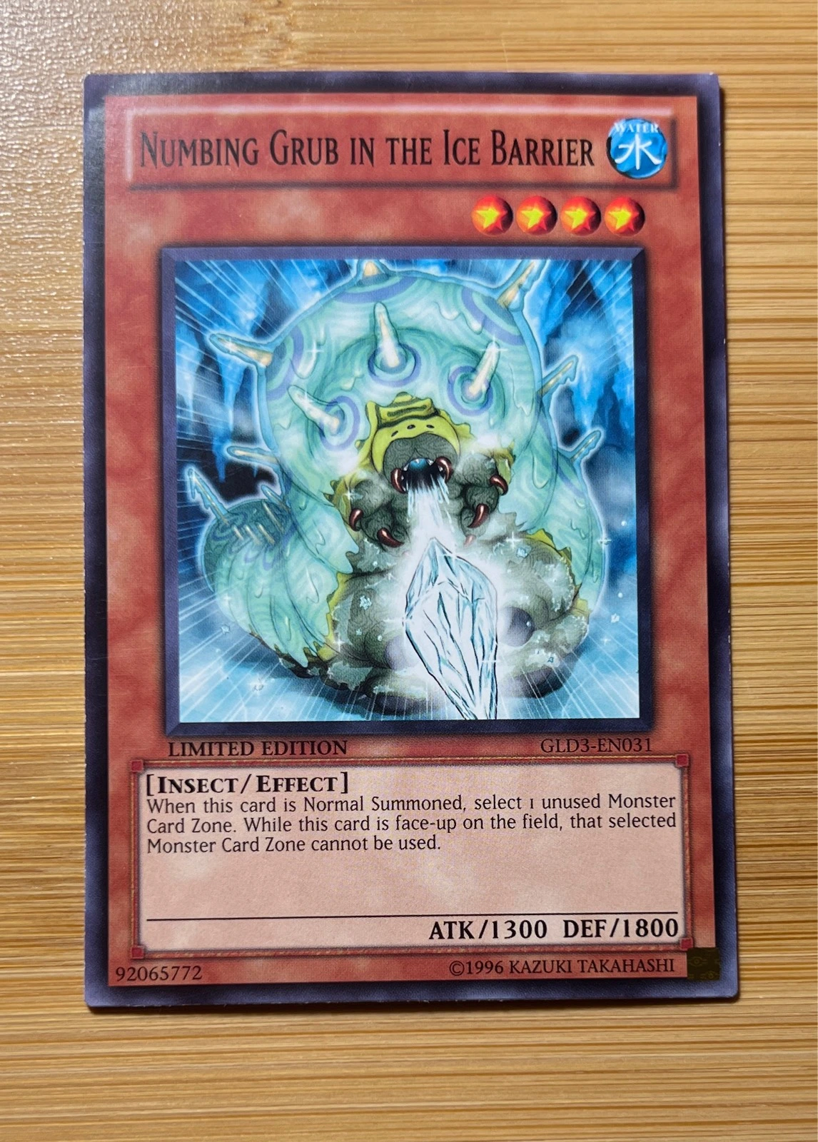 Numbing Grub in the Ice Barrier - Gold Series 3: Haunted Mine #GLD3-EN031
